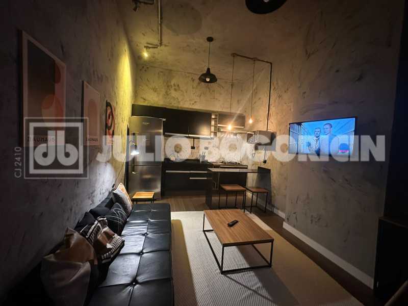 WhatsApp Image 2025-09-25 at 1 - 6