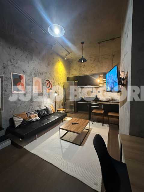 WhatsApp Image 2025-09-25 at 1 - 7