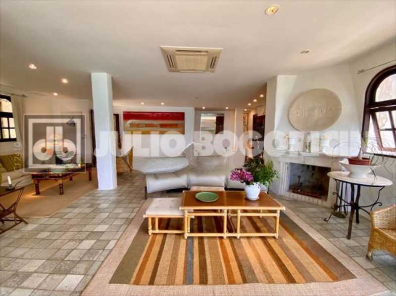 WhatsApp Image 2025-09-25 at 1 - 8