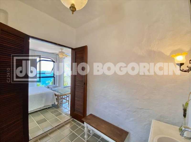 WhatsApp Image 2025-09-25 at 1 - 16