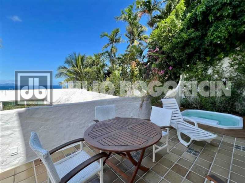 WhatsApp Image 2025-09-25 at 1 - 22