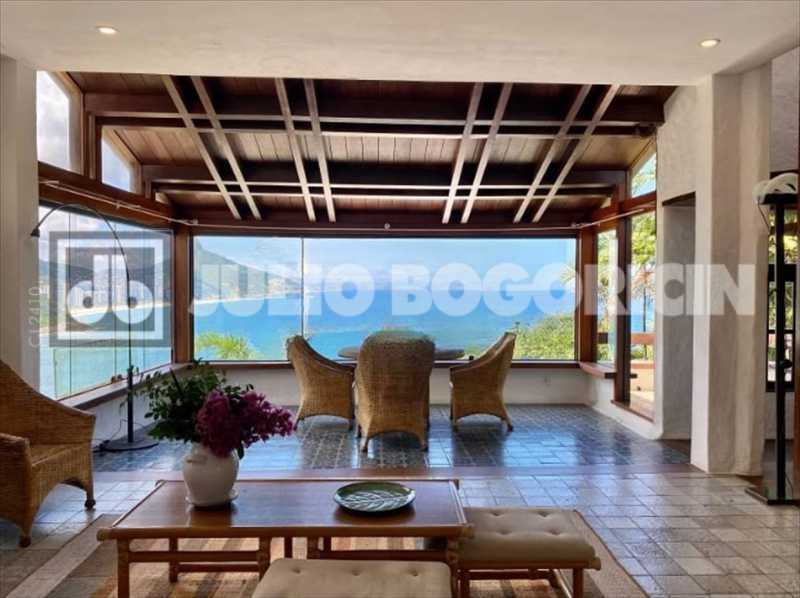 WhatsApp Image 2025-09-25 at 1 - 32