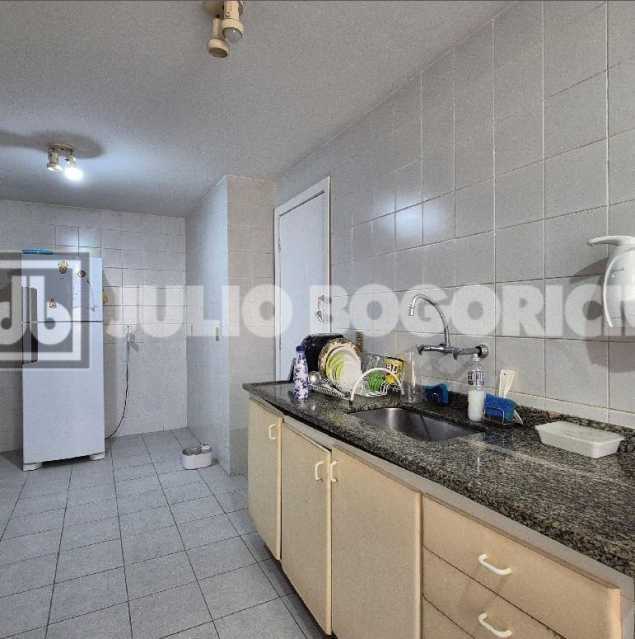 b31377a2-ce76-4550-9973-ecd388 - 30