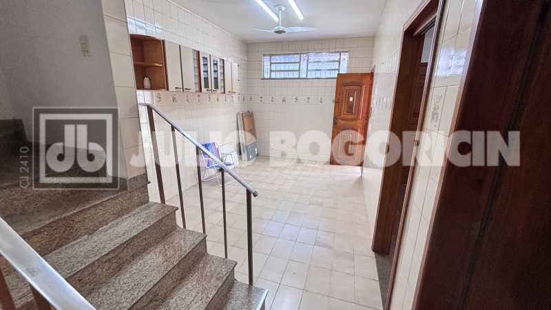 0647deff-2038-4a2e-b089-7bdedd - 14