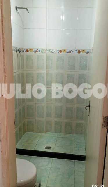 B.Constante -11 - 10