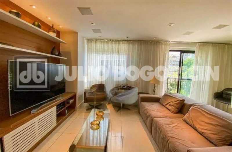 WhatsApp Image 2025-10-02 at 1 - 13