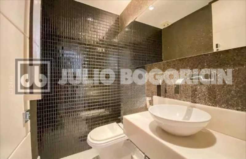 WhatsApp Image 2025-10-02 at 1 - 21