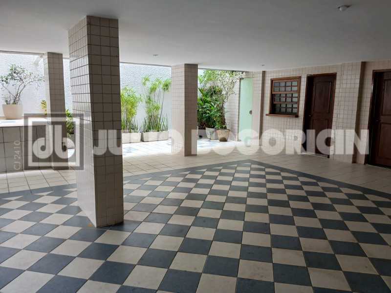 7377ffb5-28d3-4fef-a1f9-e6b9dc - 29