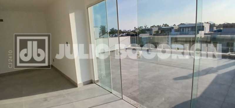 36c05404-2f19-48a7-8ba5-6f2077 - 17