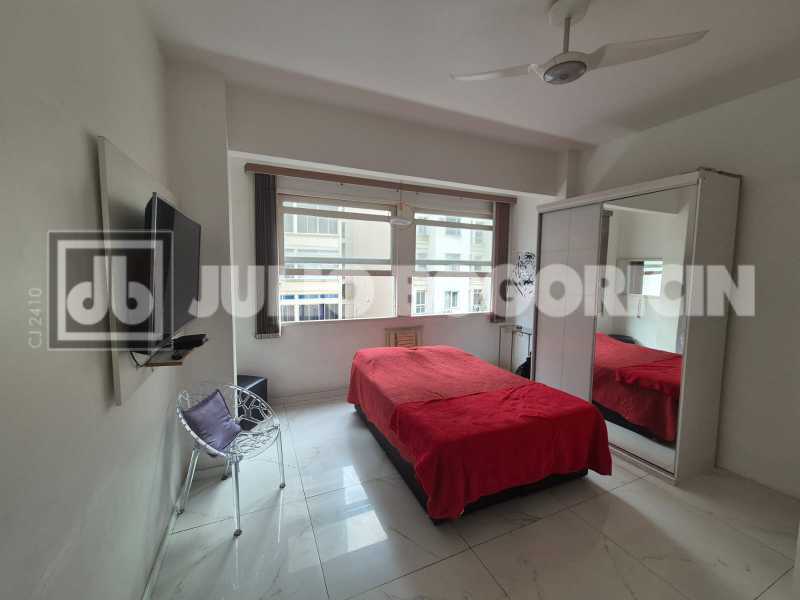 WhatsApp Image 2025-10-03 at 1 - 1