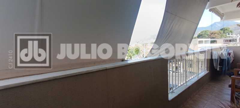 21 VARANDÃO FRONTAL. - 21