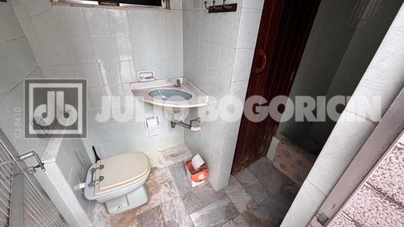 057247af-bba8-4736-b67d-452038 - 37