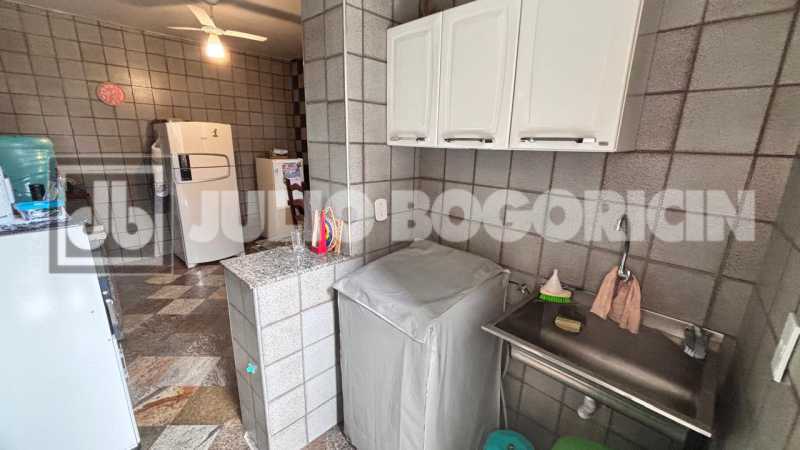 d533e14a-43a2-4afa-a73b-741cd6 - 14