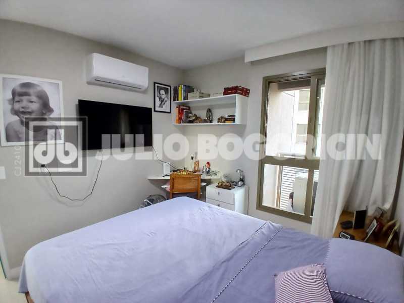 0f98df70-fd66-4f9e-9327-9ca352 - 17