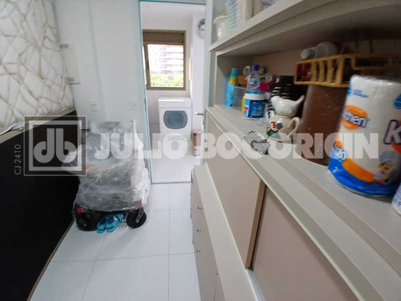 aebd2baf-27b6-4413-a043-b0fb86 - 23