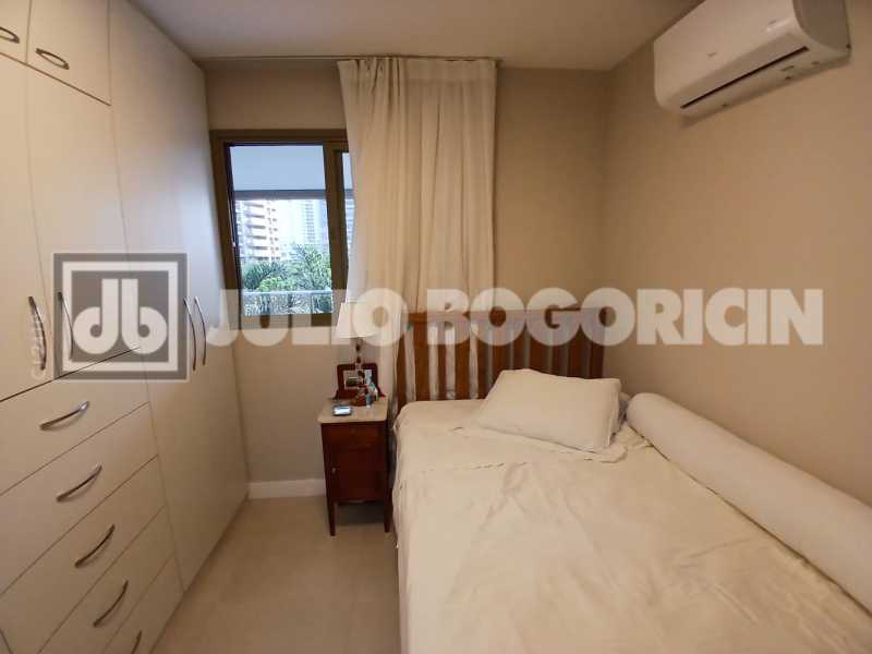 b4ba8019-4fe2-4ffe-beec-093a0f - 24