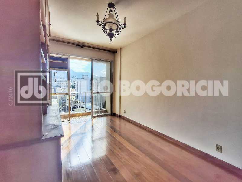 Conheça 20250926_153552 do imóvel - Ótimo Apartamento, salão, sacada, 2 qts, 1suíte, próximo. 10 minutos Metrô Saens Pena, Tijuca. - JBT207193 - 2 20250926_153552 - 2