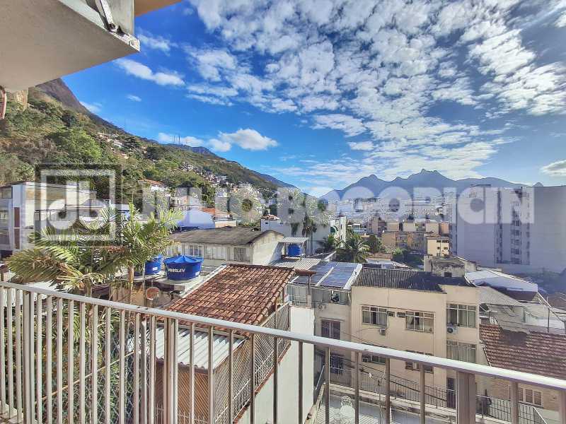 Conheça 20250926_153533 do imóvel - Ótimo Apartamento, salão, sacada, 2 qts, 1suíte, próximo. 10 minutos Metrô Saens Pena, Tijuca. - JBT207193 - 5 20250926_153533 - 5