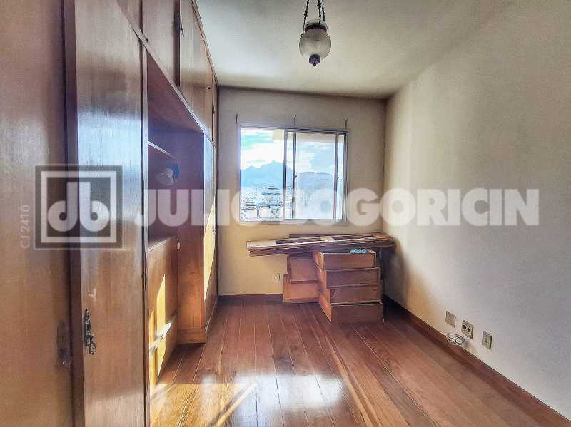 Conheça 20250926_154140 do imóvel - Ótimo Apartamento, salão, sacada, 2 qts, 1suíte, próximo. 10 minutos Metrô Saens Pena, Tijuca. - JBT207193 - 13 20250926_154140 - 13