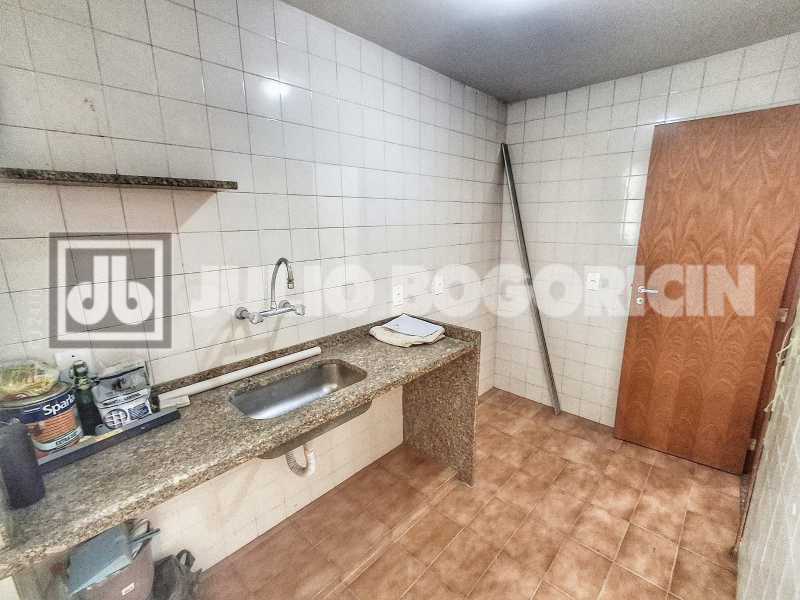 Conheça 20250926_154346 do imóvel - Ótimo Apartamento, salão, sacada, 2 qts, 1suíte, próximo. 10 minutos Metrô Saens Pena, Tijuca. - JBT207193 - 22 20250926_154346 - 22