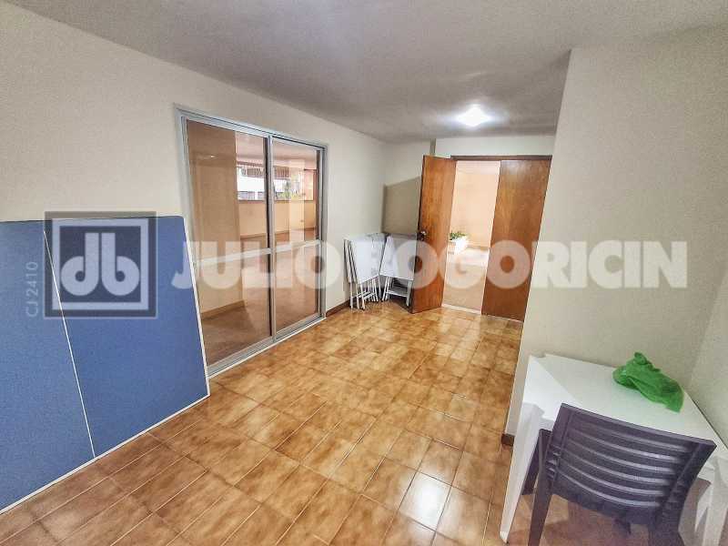 Conheça 20250926_155608 do imóvel - Ótimo Apartamento, salão, sacada, 2 qts, 1suíte, próximo. 10 minutos Metrô Saens Pena, Tijuca. - JBT207193 - 24 20250926_155608 - 24