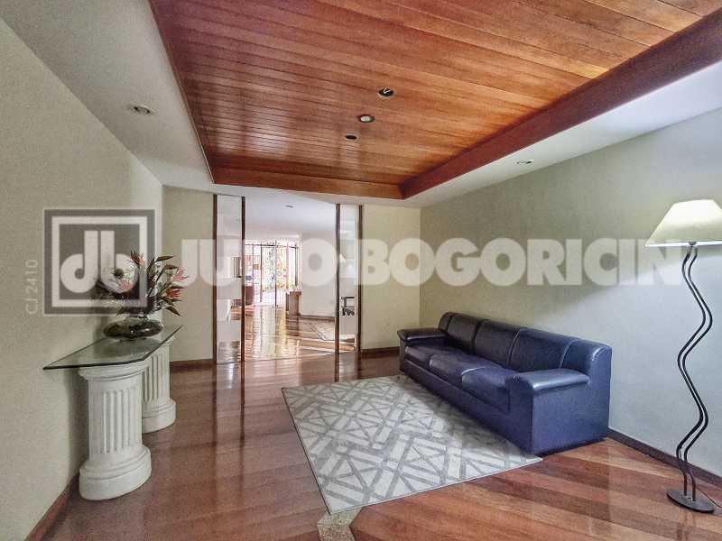 Conheça 20250926_153234 do imóvel - Ótimo Apartamento, salão, sacada, 2 qts, 1suíte, próximo. 10 minutos Metrô Saens Pena, Tijuca. - JBT207193 - 33 20250926_153234 - 33