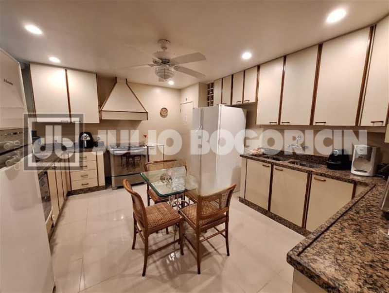 WhatsApp Image 2025-10-10 at 1 - 8