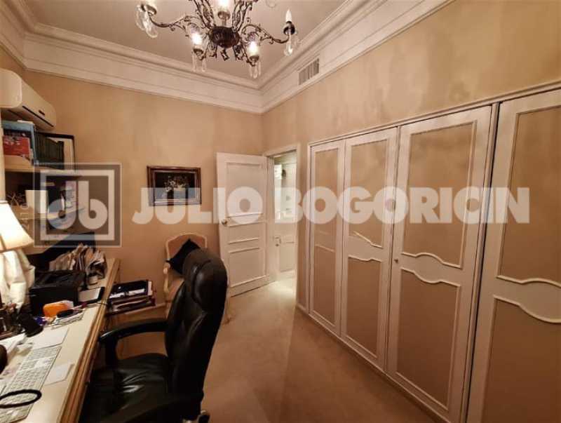 WhatsApp Image 2025-10-10 at 1 - 15