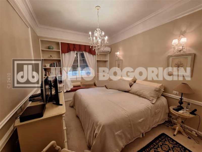 WhatsApp Image 2025-10-10 at 1 - 22