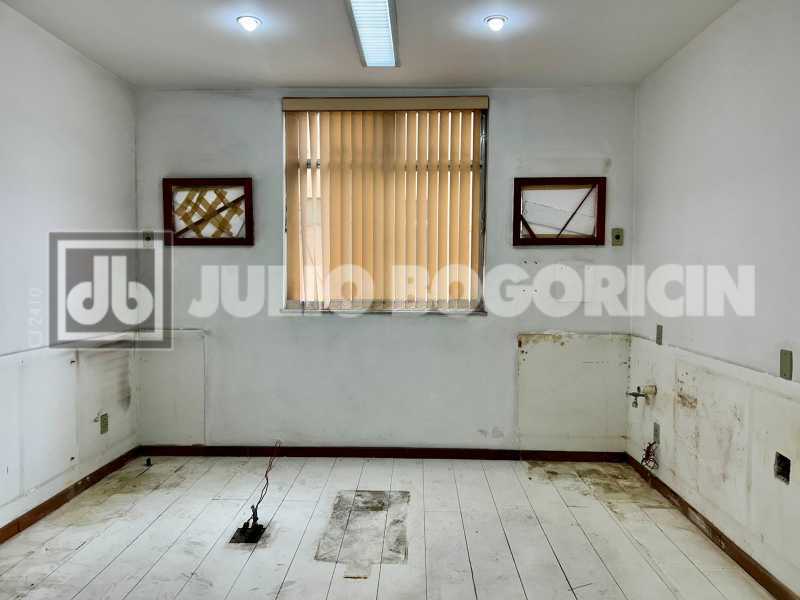 Conheça Imagem do WhatsApp de 2025-10- do imóvel - Sala Comercial - Tijuca: Conde de Bonfim, 2 minutos Metrô Saens Pena, Sala de espera, Sala de atendimento, banheiro, podendo ser utilizada, para vários seguimentos. - JBT71757 - 7 Imagem do WhatsApp de 2025-10- - 7