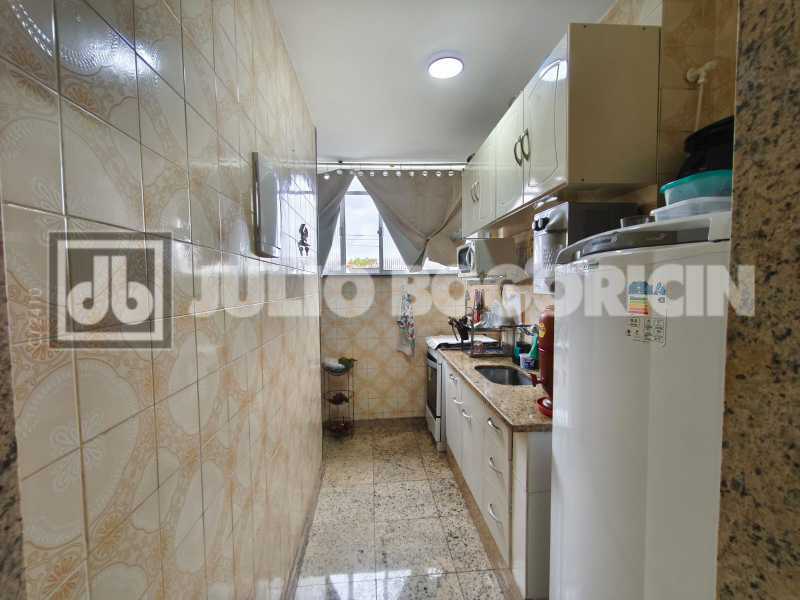 JBI37781 6. - 6