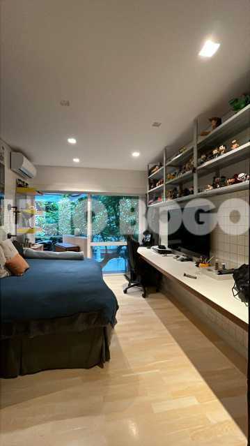 WhatsApp Image 2025-10-08 at 4 - 3