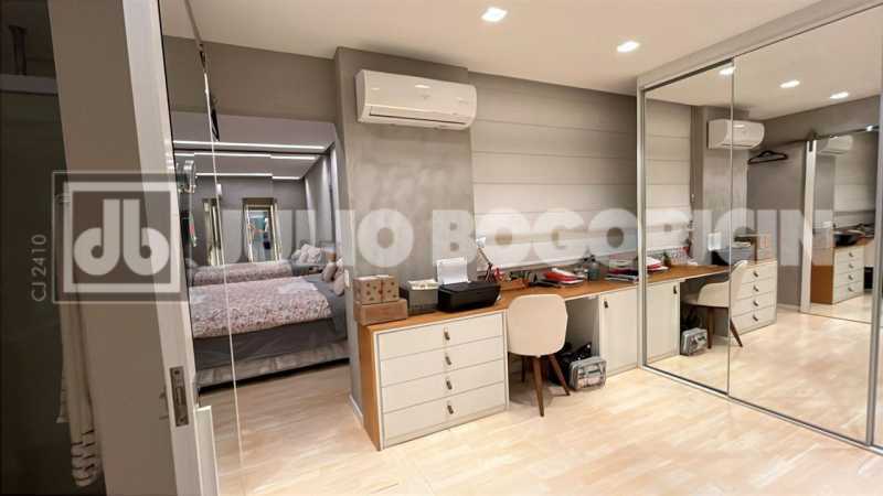 WhatsApp Image 2025-10-08 at 4 - 5