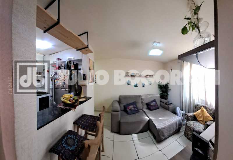 02praiadabandeirasala2quartos1 - 2