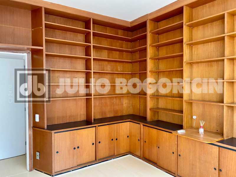 WhatsApp Image 2025-10-09 at 3 - 3