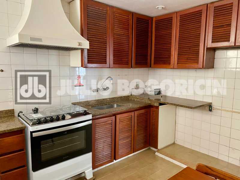 WhatsApp Image 2025-10-09 at 3 - 16