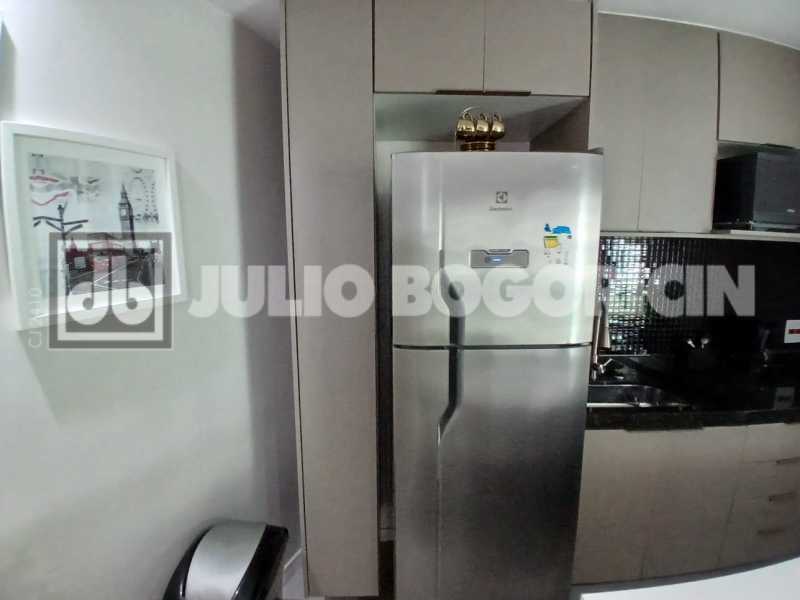 823a29f7-6dd9-4656-a967-ddd999 - 17