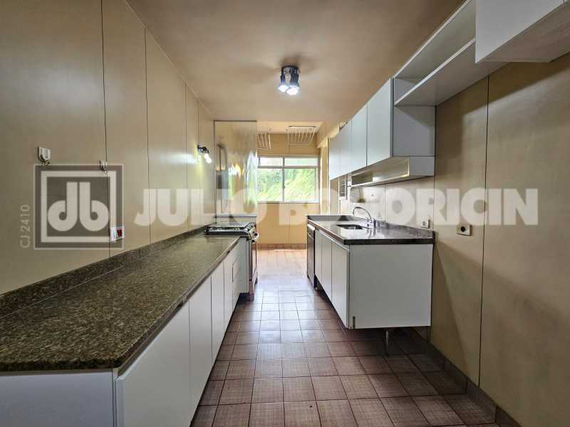 225bd379-a7bd-4af4-b5eb-8b5fcd - 20