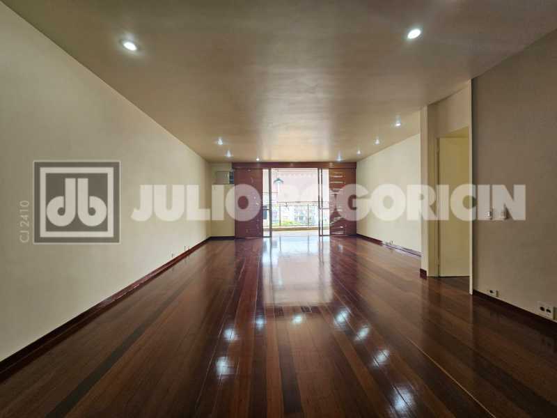 732da2ae-42de-4618-9df2-6fc171 - 4