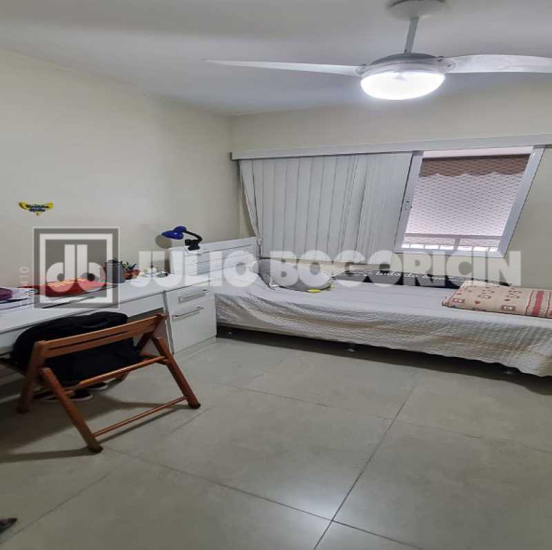 Conheça WhatsApp Image 2025-10-11 at 1 do imóvel - Linda Cobertura/ Taquara/ Jacarepaguá/ 03 dormitórios/ 02 vagas/ Suíte/ Infraestrutura/ Agende sua visita! - JBJ52728 - 14 WhatsApp Image 2025-10-11 at 1 - 14