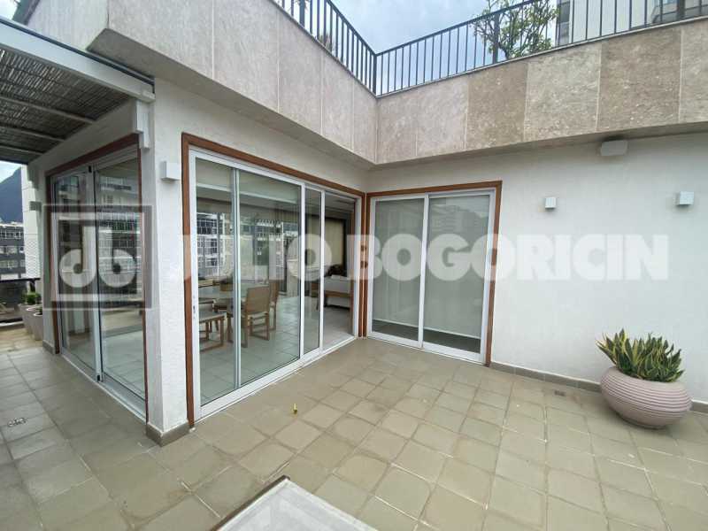 WhatsApp Image 2025-10-19 at 1 - 28