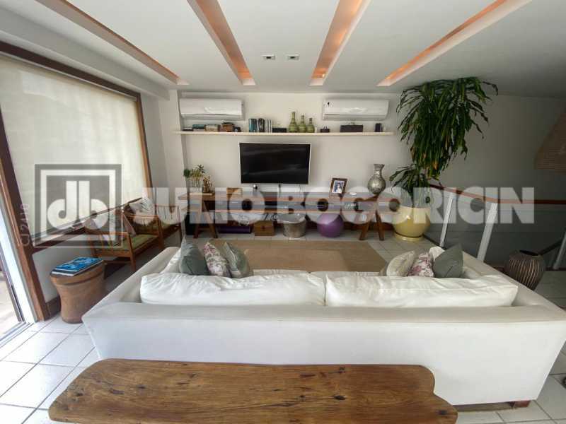 WhatsApp Image 2025-10-19 at 1 - 25