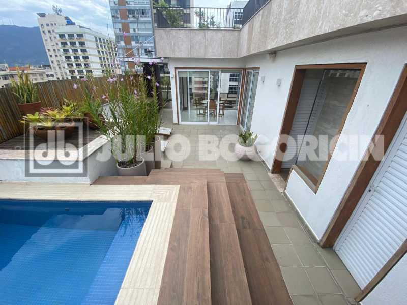 WhatsApp Image 2025-10-19 at 1 - 34