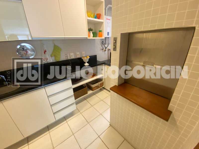 WhatsApp Image 2025-10-19 at 1 - 33