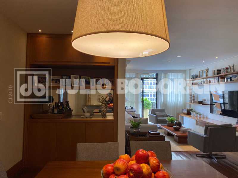 WhatsApp Image 2025-10-19 at 1 - 8