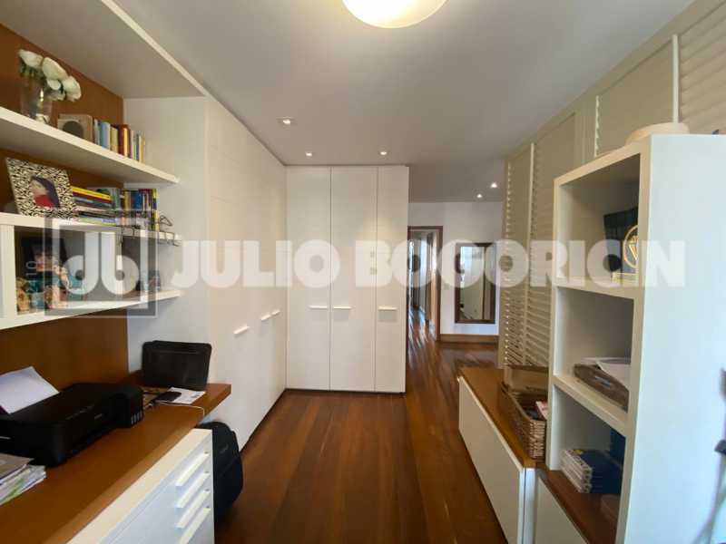 WhatsApp Image 2025-10-19 at 1 - 12