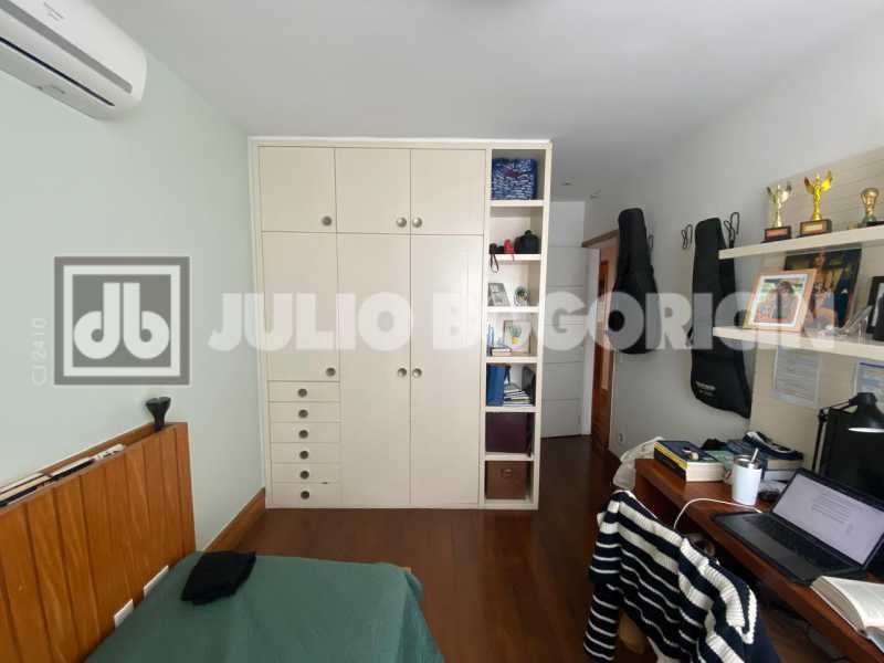 WhatsApp Image 2025-10-19 at 1 - 18