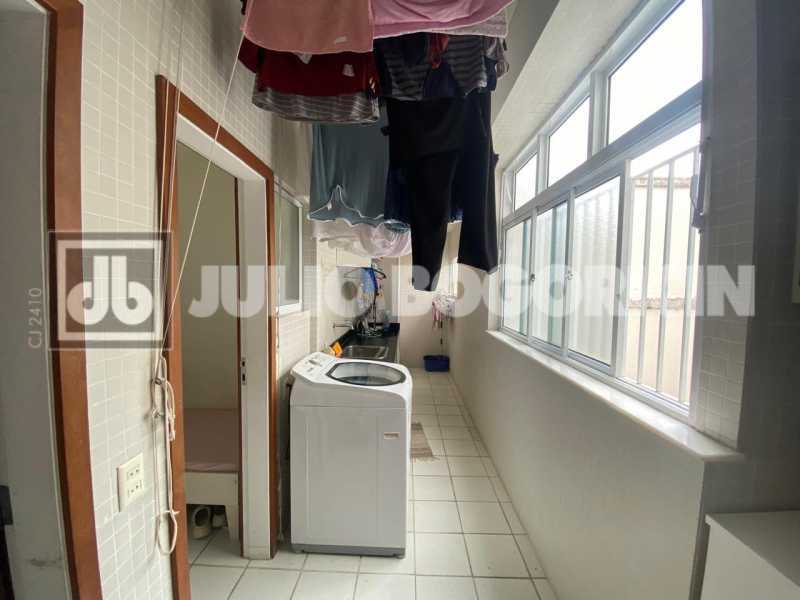 WhatsApp Image 2025-10-19 at 1 - 40