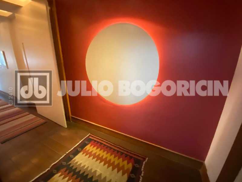 WhatsApp Image 2025-10-19 at 1 - 2