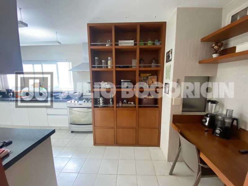 WhatsApp Image 2025-10-19 at 1 - 38